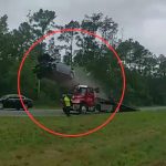 ¡De seguro iba chateando! Carro sale volando por los aires en Georgia ¡De seguro iba chateando! Carro sale volando por los aires en Georgia