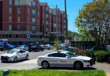 Atacan a «plomazos» las instalaciones de la cadena Fox en Estados Unidos Atacan a "plomazos" las instalaciones de la cadena Fox en Estados Unidos