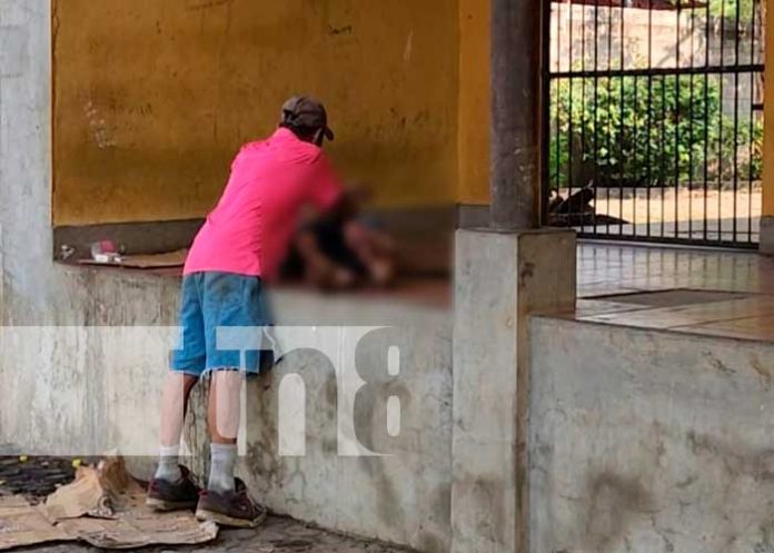 Encuentran a un hombre en signos vital Suitaba en León