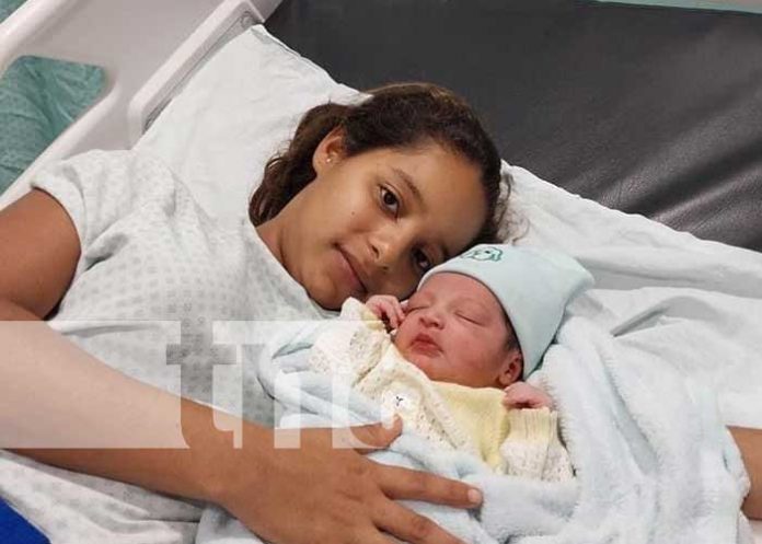 Foto: Madres agasajadas en Estelí y Chinandega / TN8