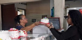 Foto: Comercio activado con el Día de las Madres / TN8