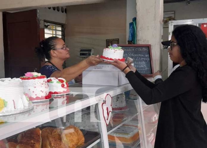 mam-comer-2 Foto: Comercio activado con el Día de las Madres / TN8