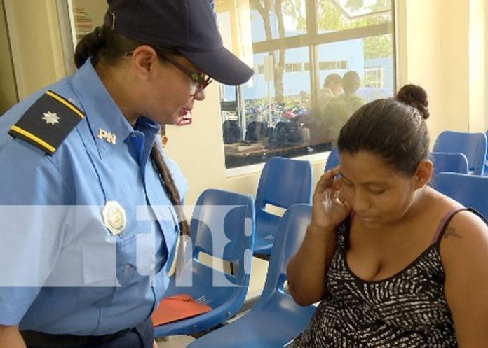 Foto: El impecable papel de la mujer en la Policía Nacional / TN8
