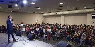 Pastor: "Esta gente no entra al reino de los cielos"