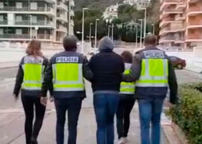 polonioa3 Capturan a seis personas en Polonia que envenenaba a