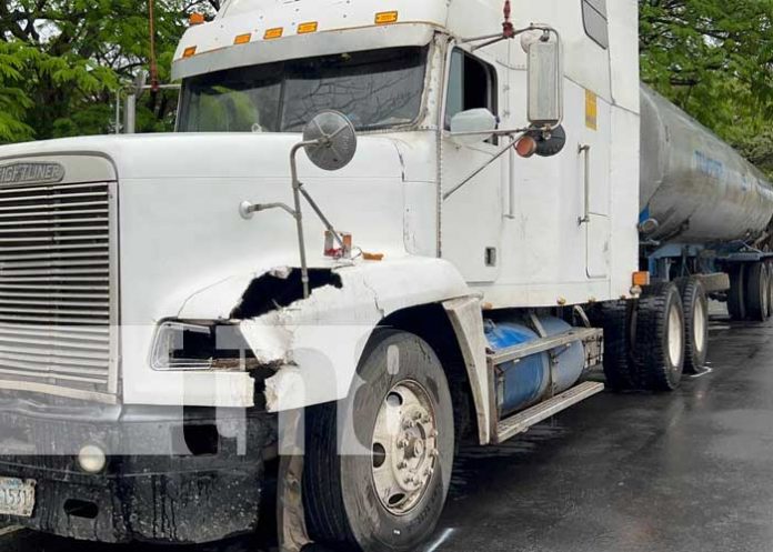 Foto: Rastra atropella y mata a joven en Comalapa, Chontales / TN8