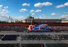 Rusia celebra el Día de la Victoria con fuegos artificiales y desfile militar Rusia celebra el Día de la Victoria con fuegos artificiales y desfile militar