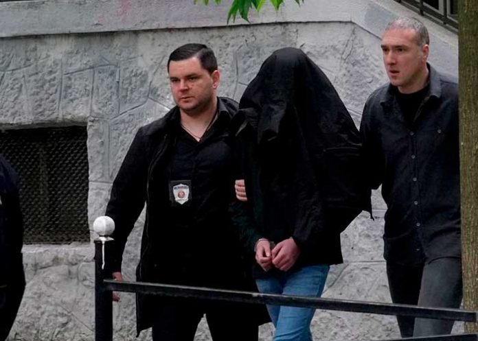 ¡Corre la sangre! Lluvia de plomazos dejó ocho muertos en una escuela en Serbia