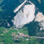 Inminente deslizamiento amenaza con dejar enterrado a un pueblo en Suiza Inminente avalancha amenaza con dejar enterrado a un pueblo en Suiza