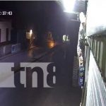 Foto: Ladrón roba bujía de una vivienda en Laureles Norte, Managua / TN8