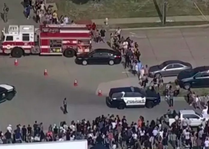 tiroteo1 Desatan balacera en una escuela católica en Massachusetts, Estados Unidos