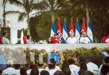 Presidente Daniel Ortega: «Más transporte para los trabajadores nicaragüenses» Foto: Presidente Daniel Ortega en acto por entrega de nuevos buses rusos / TN8