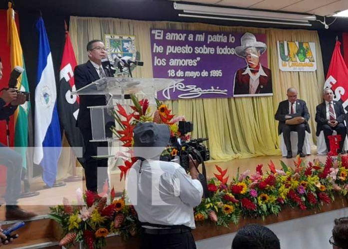 unagra-1 Foto: Lección inaugural en la UNA Nicaragua con el presidente del BCN / TN8