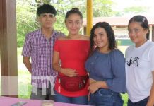 Foto: Estudiantes universitarios hacen pre lanzamiento de productos de innovación en Siuna / TN8