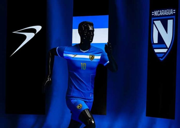 Foto: ¡Bárbara! Nuevo uniforme para la selección de fútbol en Nicaragua (FOTOS) / Cortesía