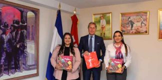 Embajador de Nicaragua recibe visita de la aerolínea colombiana Avianca