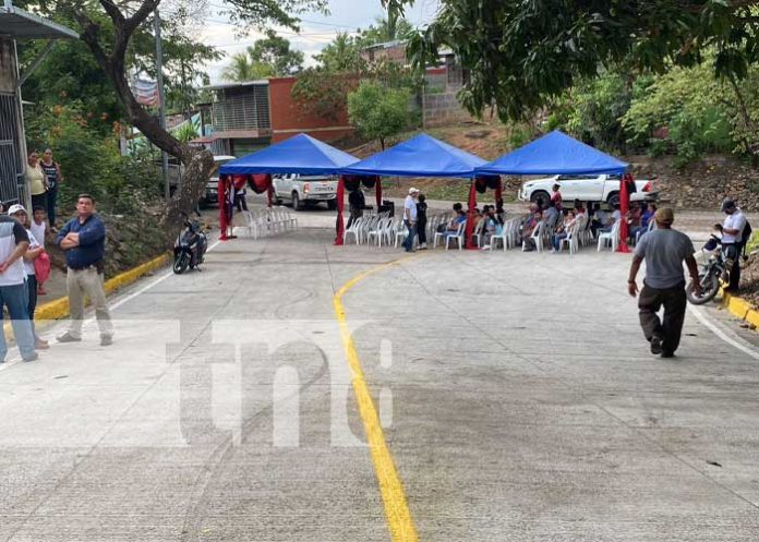 Inauguran 300 metros de calles con concreto hidráulico en Juigalpa