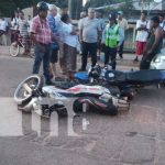 Foto: Taxista provoca accidente en barrio Los Ángeles ¿Iba hablando por celular? / TN8