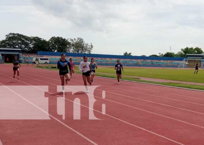 Foto: Atletas encienden la pista de atletismo en Juegos Juveniles Managua 2023 / TN8