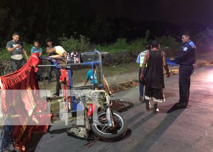 1 Foto: Caponera termina llantas para arriba en el sector de las piedrecitas, Managua / TN8