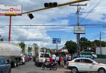 Motociclista termina lesionado al impactar contra un taxi en Juigalpa Motociclista termina lesionado al impactar un taxi en Juigalpa