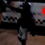 Se vuelve tendencia un video donde un oficial “perrea” con buen ritmo