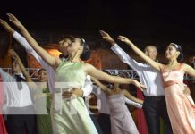 Foto: Familias de León se reúnen para vivir una noche llena de cultura / TN8