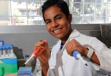 Concluyó maestría en biología molecular a los 12 años