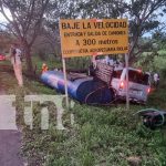 Tres lesionados en violento choque entre una cisterna y un microbús en Chontales Tres lesionados en violento choque entre una cisterna y un microbús en Chontales