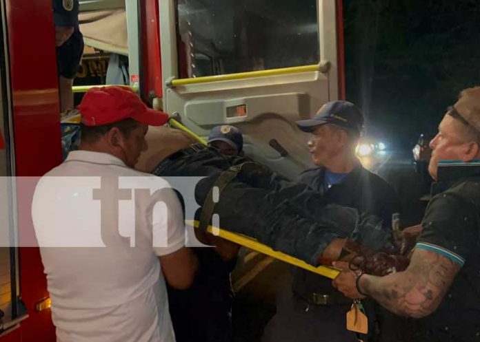 2 Hombre delicado al ser arrollado por camioneta en San Nicolás, Comalapa/