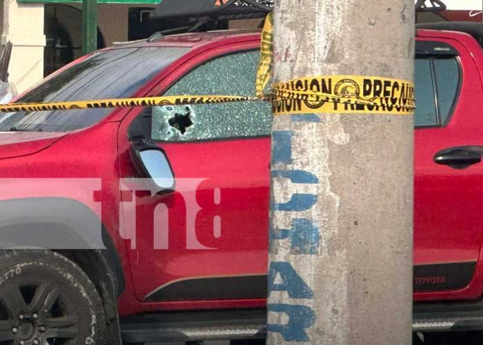 2 Foto: Balean a ocupantes de camioneta que circulaba en carretera a Masaya / TN8