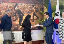 Foto: Embajador de Corea presenta copias de estilo ante el Gobierno de Nicaragua / TN8