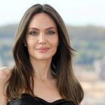 ¿Por qué lo habrá hecho? La radical transformación de Angelina Jolie Foto:Angelina Jolie se transforma en Maria Callas y llora en clases de canto / Cortesía