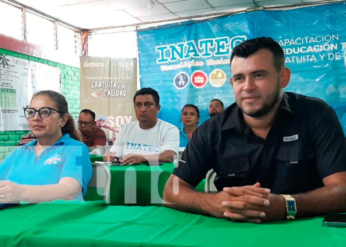 Realizan taller enfocado en despertar la creatividad en Centro Tecnológico de Matagalpa