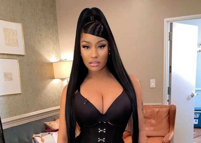 2 Nicki Minaj ha cumplido su palabra y se redujo las pechugas