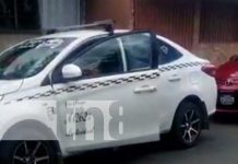 ¡Taxistas se agarran a golpes en el barrio Santa Rosa!, Las causas son desconocidas ¡Taxistas se agarran a golpes en el barrio Santa Rosa! Las causas son desconocidas