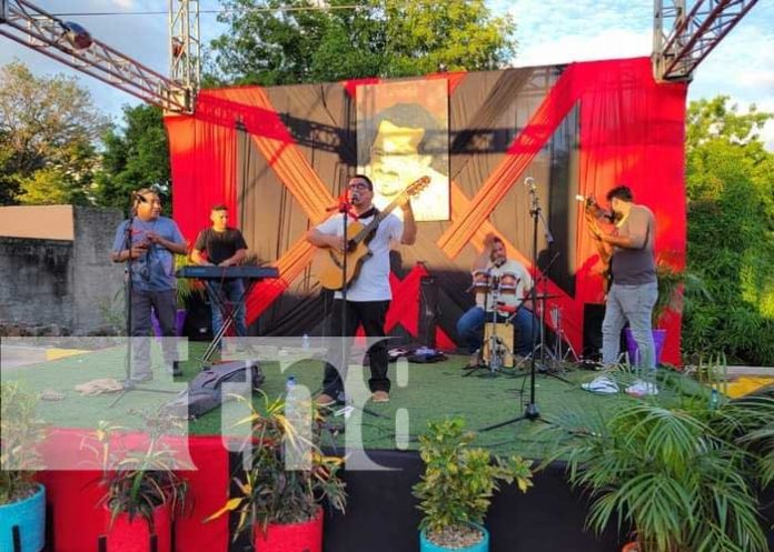 2 Foto: Granada conmemora el natalicio de Carlos Fonseca Amador / TN8