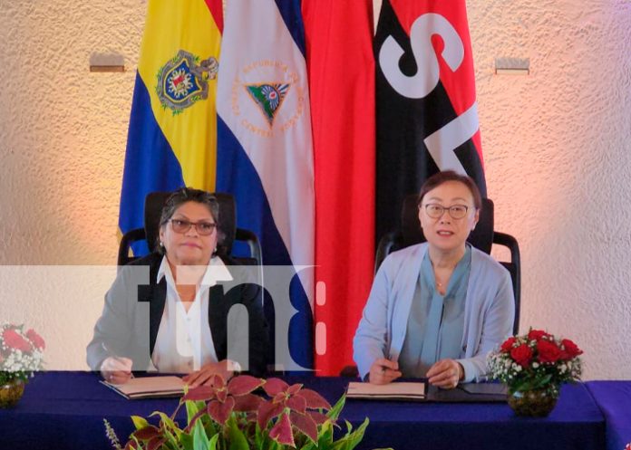 UNAN-León firma memorándum de colaboración con la Universidad de Yunnan, China