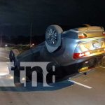 Managua: Carro termina volcado tras impactar contra terrón de tierra cerca de Ciudad Belén Managua: Carro termina volcado tras impactar contra terrón de tierra cerca de Ciudad Belén