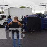 Foto: Conductor ebrio protagoniza accidente en semáforos de la Robelo, Managua / TN8