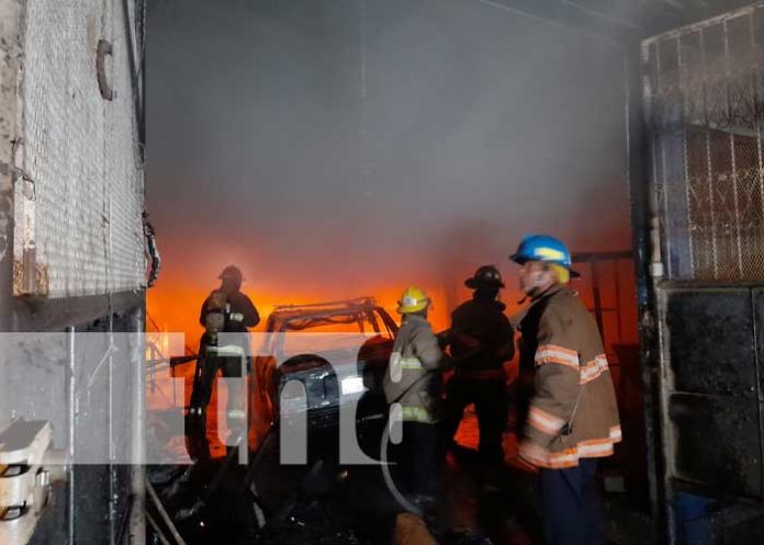 Dos viviendas son consumidas por un incendio en el Monseñor Lezcano en Managua