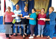 560 bonos entregó el Ministerio de Educación a maestros en Juigalpa, Chontales 560 bonos entregó el Ministerio de Educación a maestros en Juigalpa, Chontales