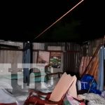 Fuertes vientos acaban con el techo de una vivienda del Bo. Jorge Salazar, en Managua Fuertes vientos acaban con el techo de una vivienda del Bo. Jorge Salazar, en Managua