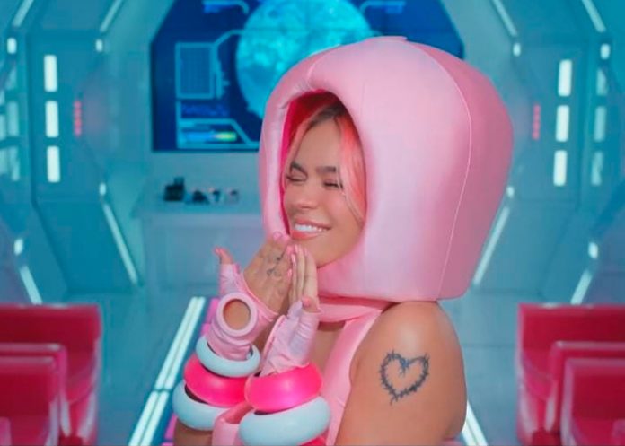 Karol-1 ¡De bichota a atronauta! Karol G protagoniza nuevo tema para la película
