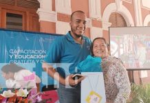 Foto:Gala en reconocimiento a docentes del Centro Técnico de Granada / TN8