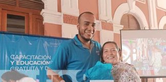Foto:Gala en reconocimiento a docentes del Centro Técnico de Granada / TN8
