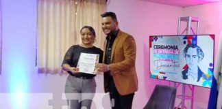 Foto:Realizan homenaje a docentes destacados en Nicaragua / TN8