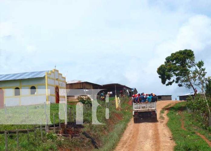 caminos-1 Rehabilitan caminos en zonas productivas en Bonanza