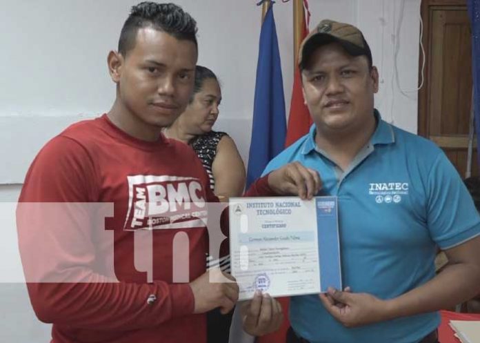 Foto: Escuelas de oficio en Matiguás / TN8