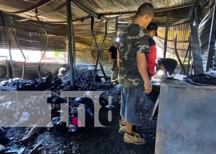 Foto: Incendio acaba con una vivienda en Cuajachillo, Ciudad Sandino / TN8
